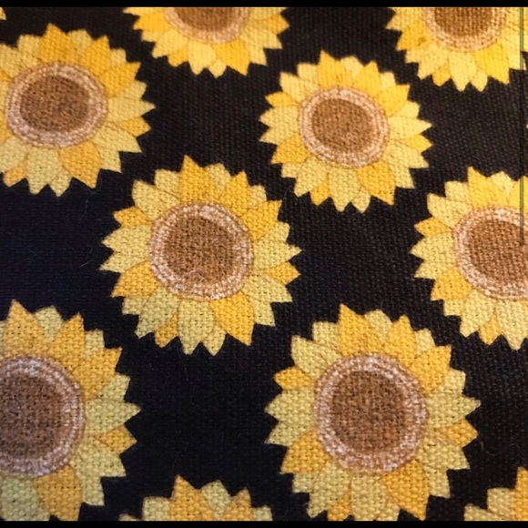 NWOT 🌻Adorable 🌻Sunflower🌻 Wristlet - Picture 2 of 6